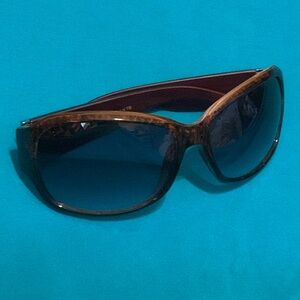 Sofia Vegara x Foster Grant Full Coverage Sunglasses